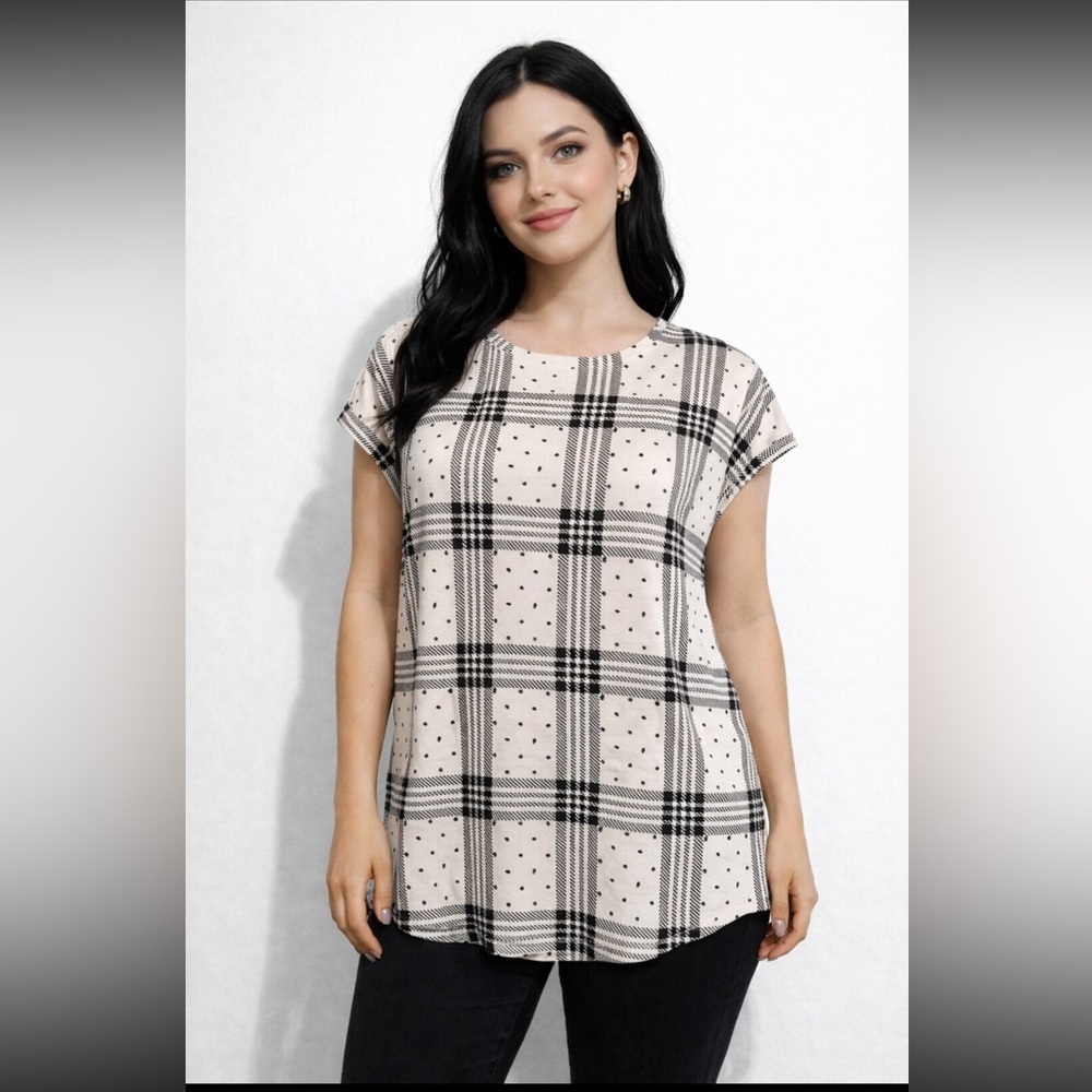 #189 Elle black and white blouse